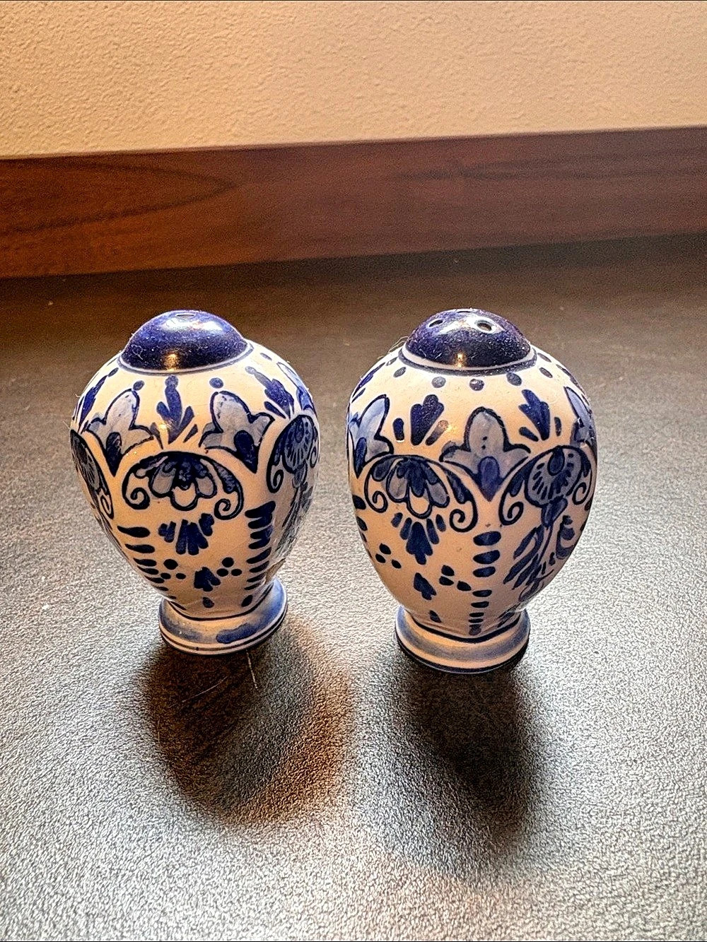 Dutch Delftware ~ Vintage cobalt blue white salt pepper shakers Hand Painted